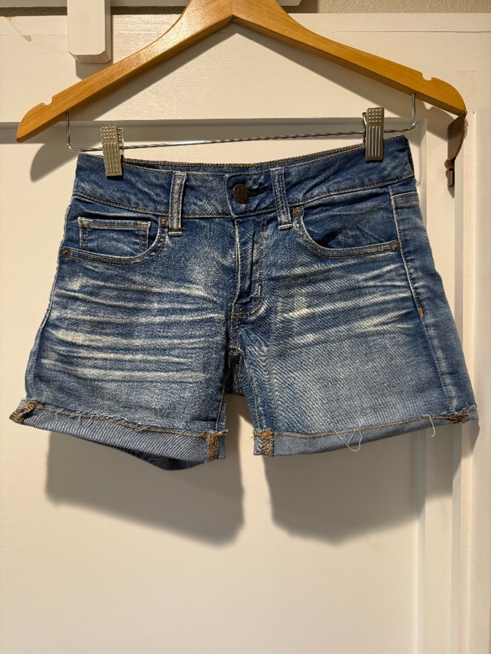 American Eagle Midi Denim Shorts – Size 2